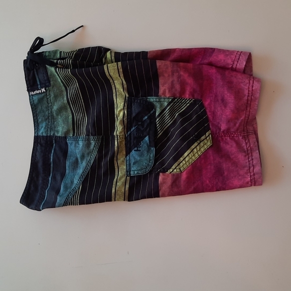 Hurley waist 24 black striped swim boardshorts - Picture 3 of 10